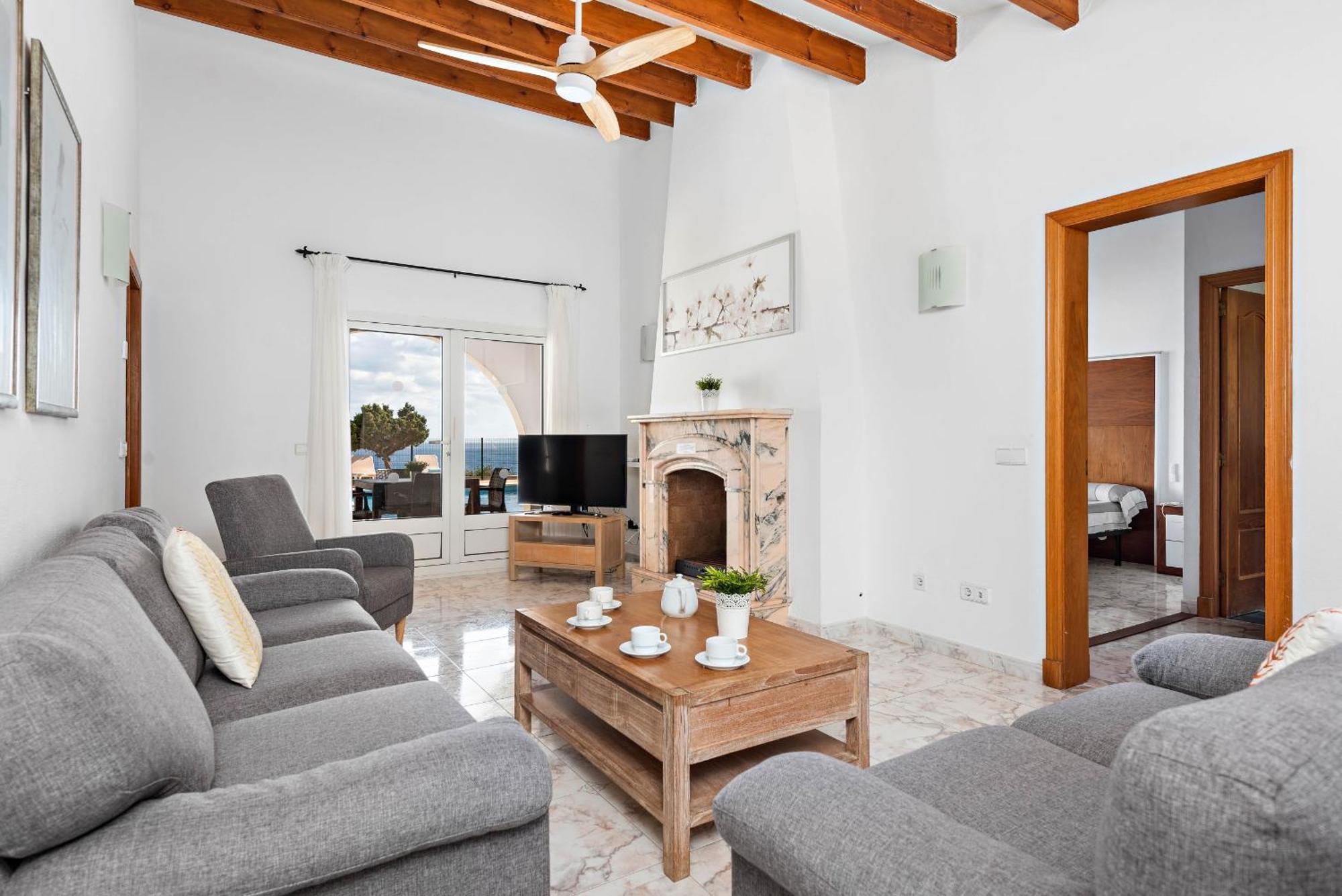 Villa Panorama Cala En Porter  객실 사진