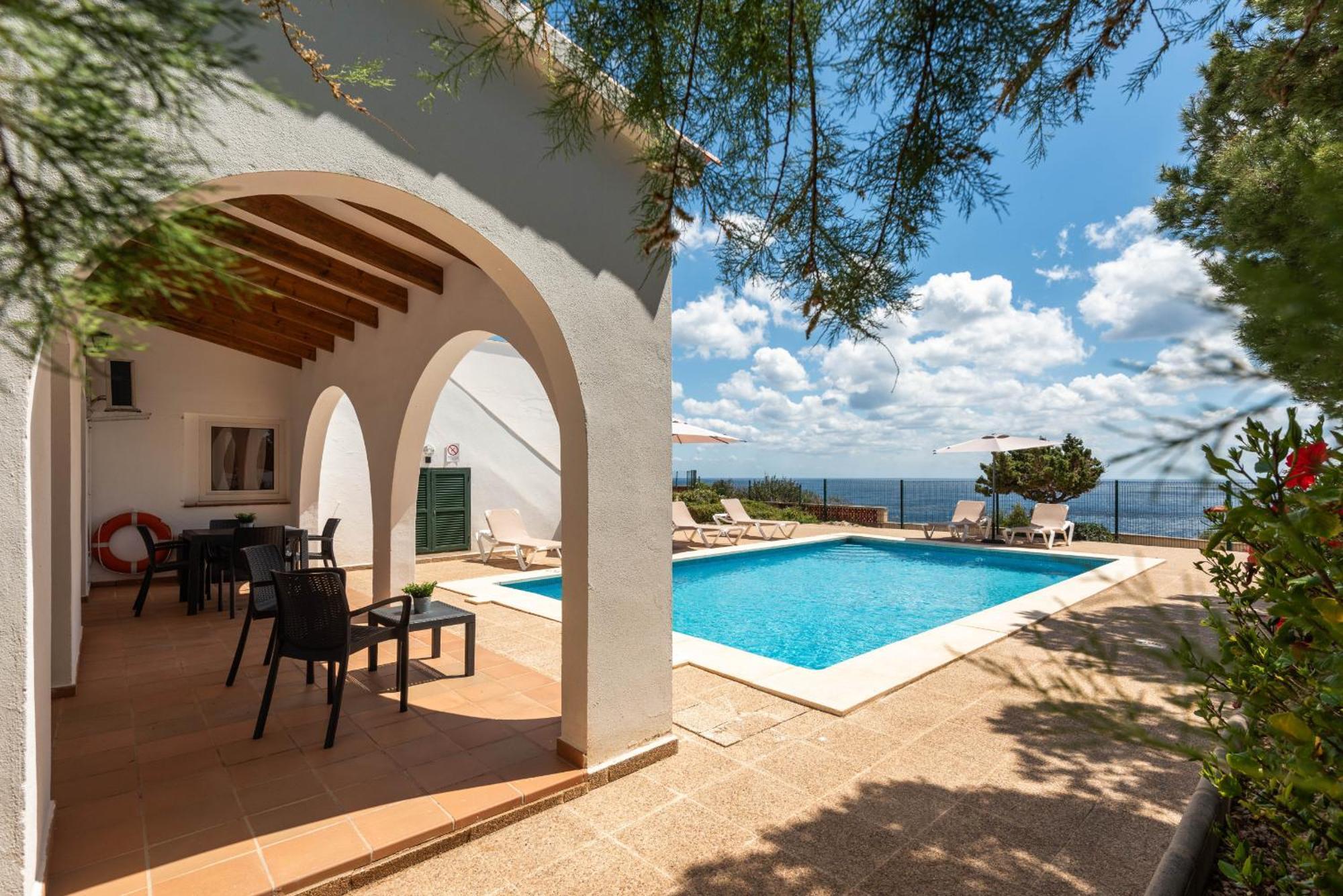 Villa Panorama Cala En Porter  객실 사진